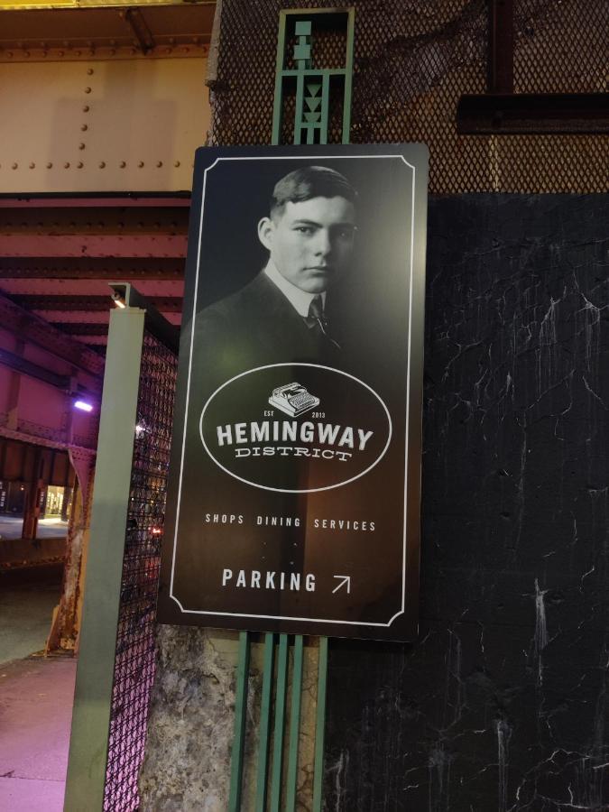 Historic Oak Park Home For 6 / Hemingway District Kültér fotó